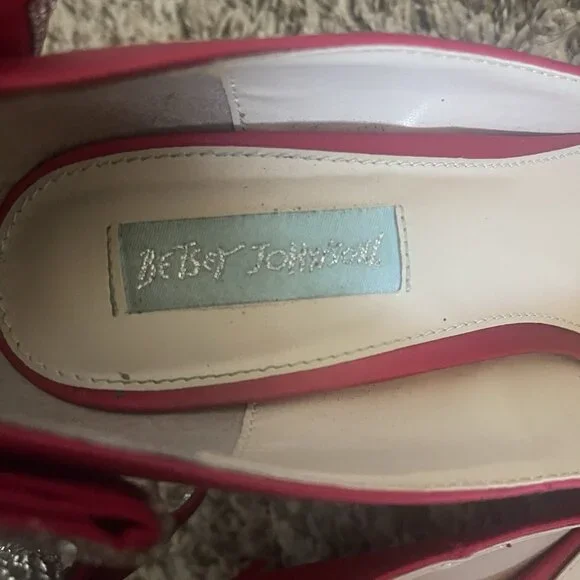 Betsy Johnson Red Satin Heel With Rhinestone Bow - Picture 10 of 13